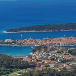 Stunning In Rab With House Sea View Casa vacanze Rab Town